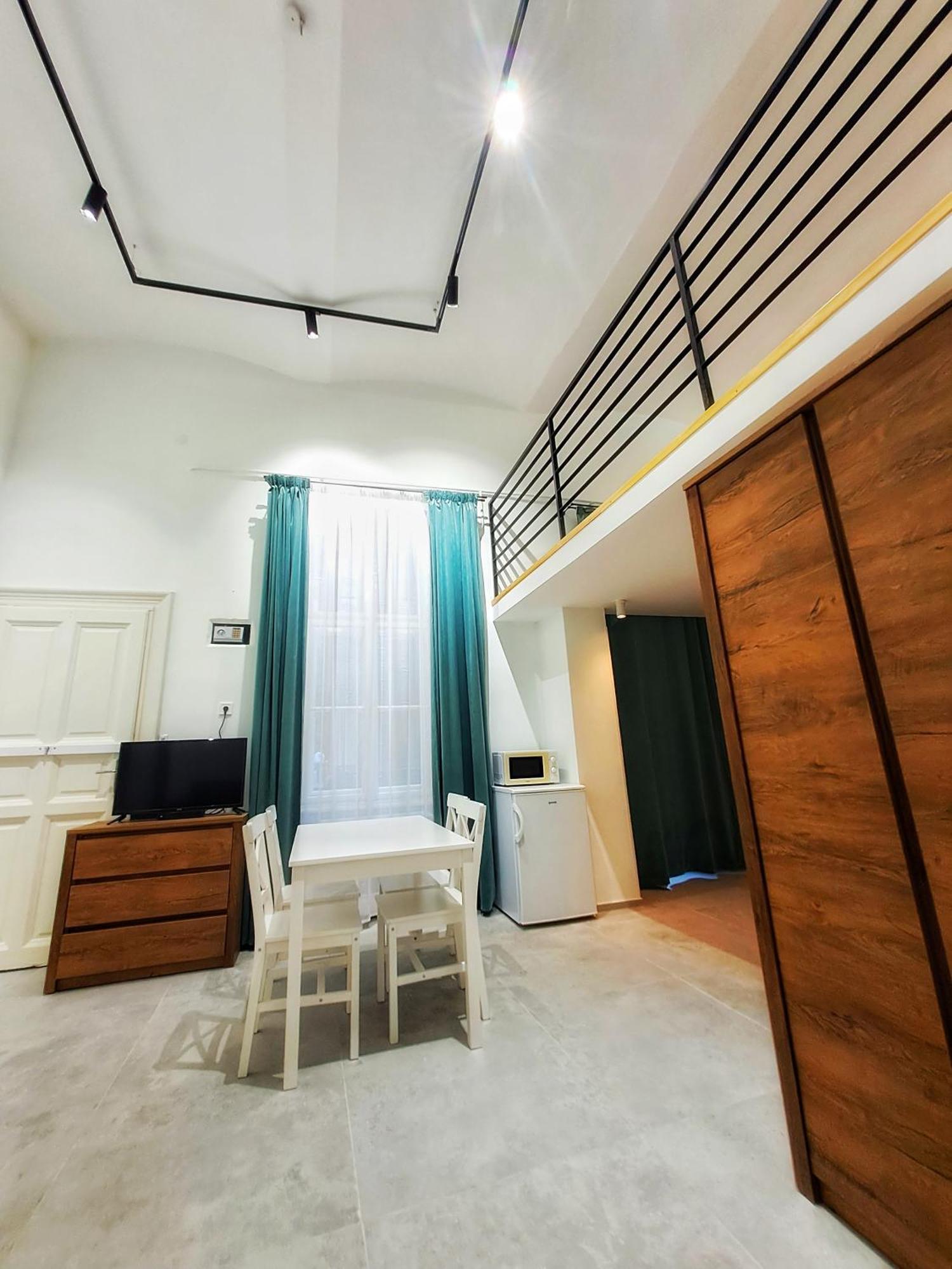 Masszi Apartman Budapest Eksteriør billede